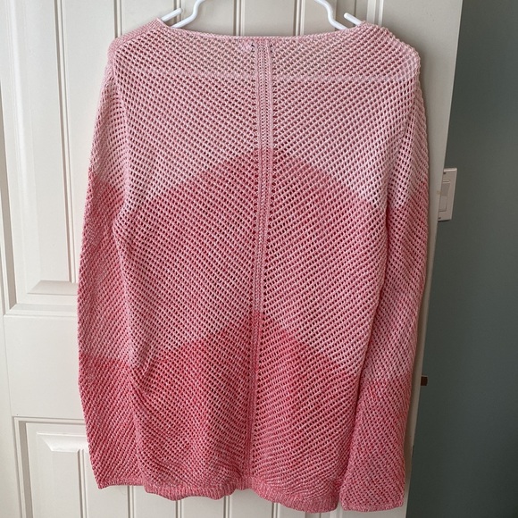 Reitmans loose knit sweater in like new condition - Picture 3 of 4